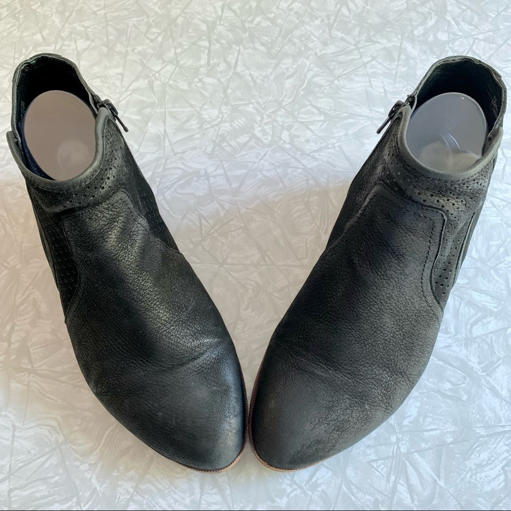 Gianni Bini Black Leather Perforated Zip Booties 9